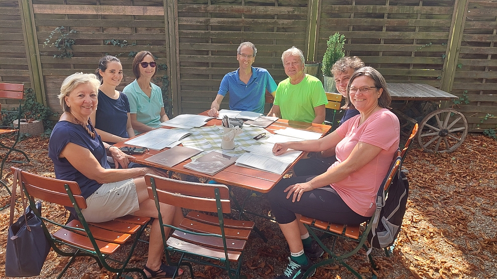 Wandern und Biergarten: Beim Gasthof Parzefall in Burgweinting